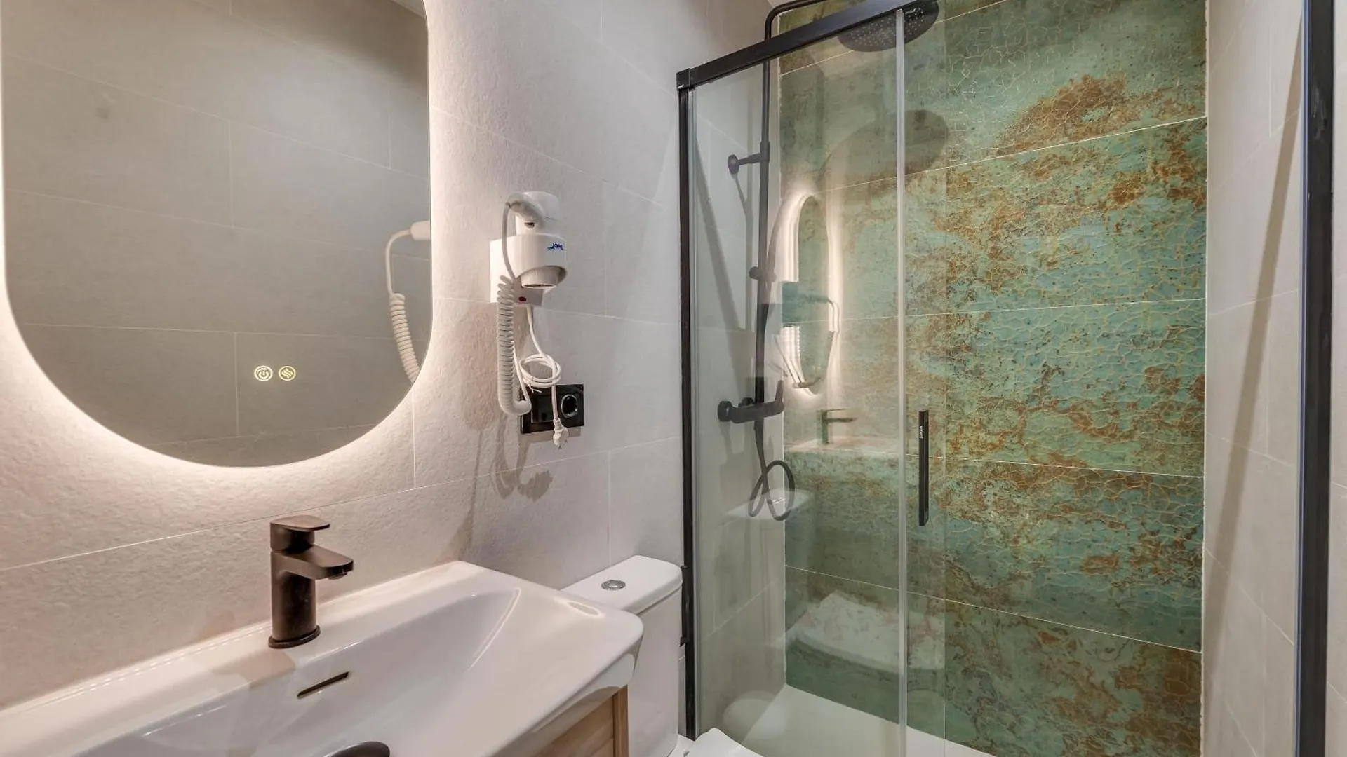 Victoria Lux 100 Apartment Malaga
