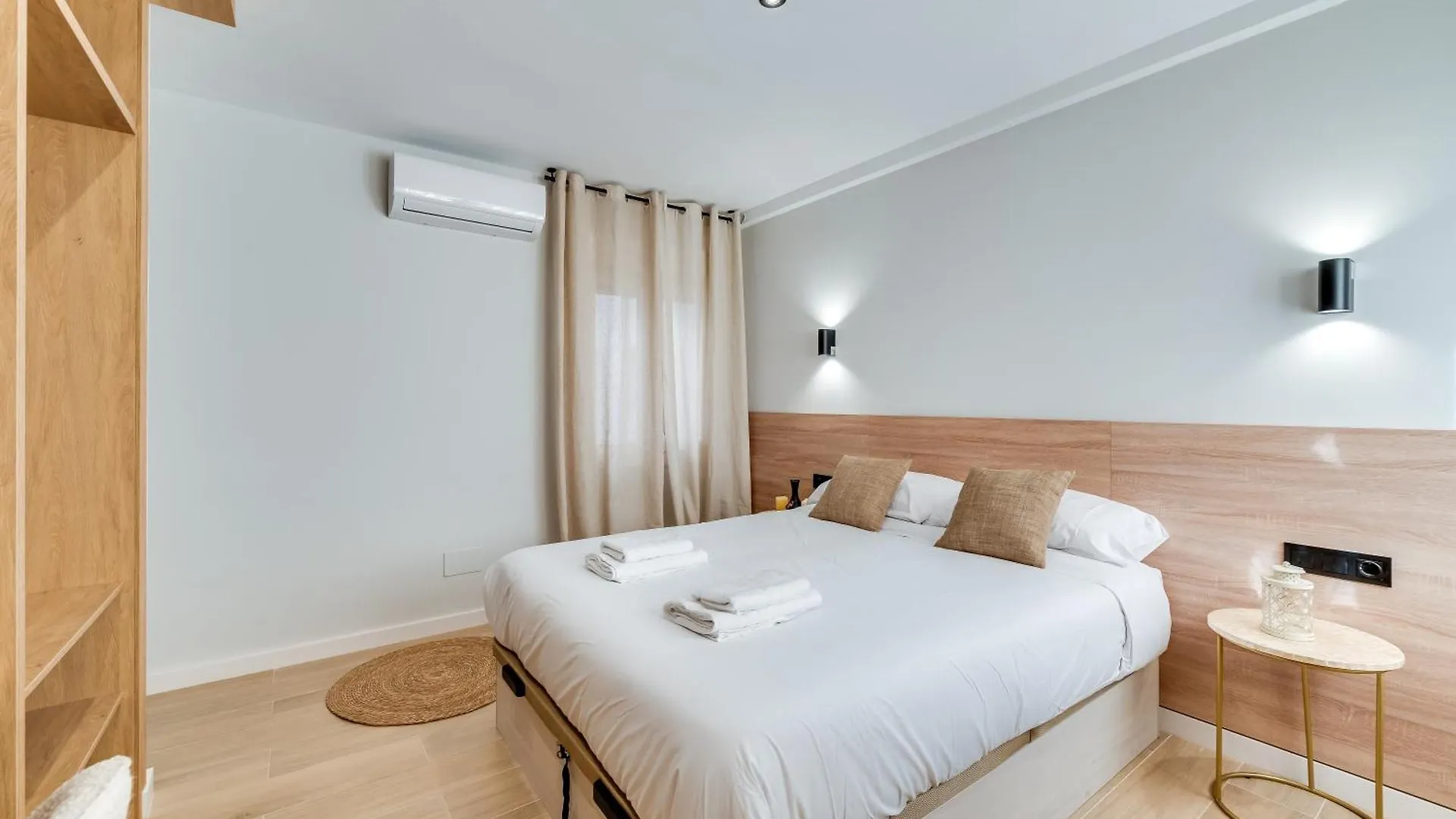 Victoria Lux 100 Apartment Malaga 0*,